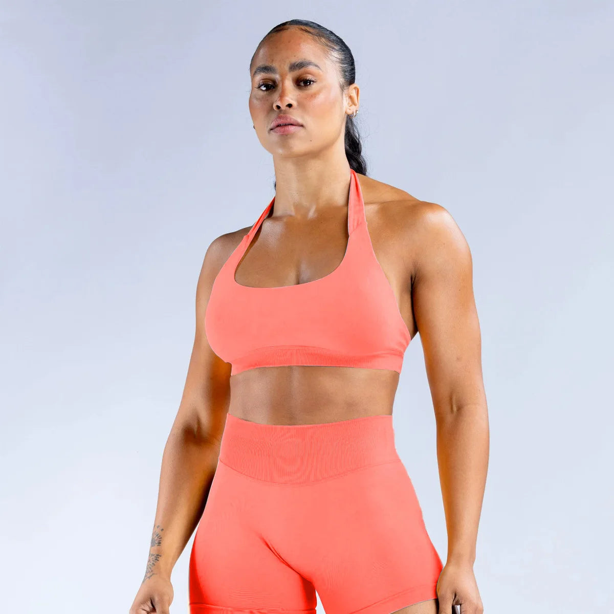 Seamless Halter Sports Bra – Open Back Crop Top